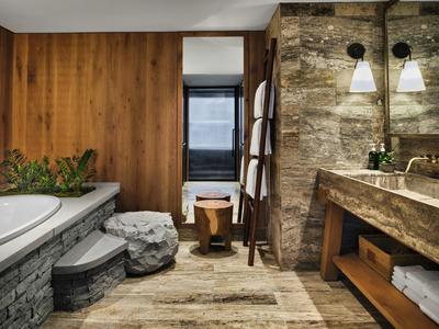 Panoramic One Bedroom Suite