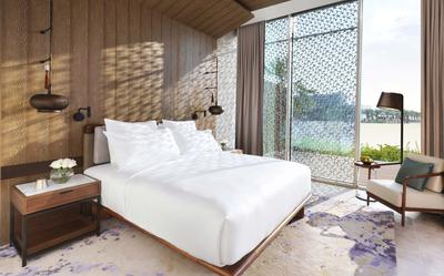 1 King Bed Beachfront Pool Villa