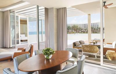 1 King Bed Beachfront Pool Villa