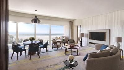 1 King 1 Bedroom Suite Club Acc Sea View