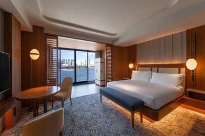 1 King Classic Minatomirai View