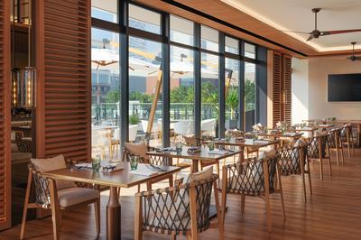 Restaurant & Bar LARBOARD