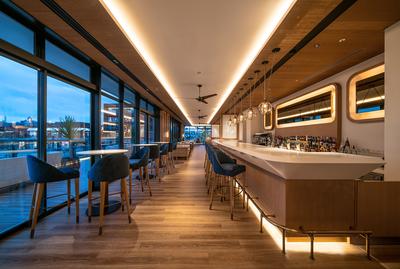 Restaurant & Bar LARBOARD