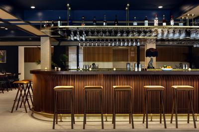 Bar and Lounge