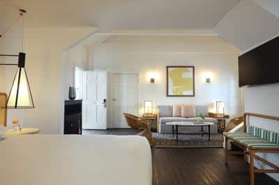 1 King And 1 Queen Loft Suite