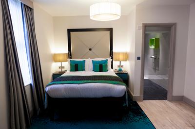 Guest room