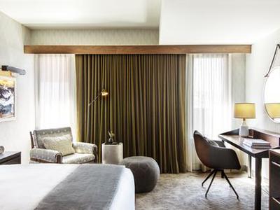 Guest room