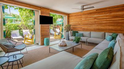 The Vines Trumpet Cabana