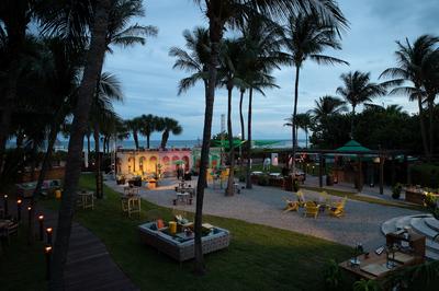 Outdoor Lounge