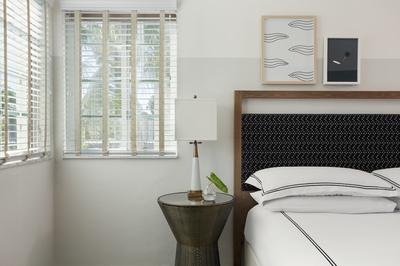 Deluxe Room 1 King Bed