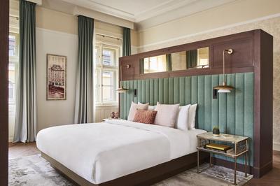 Andaz Suite
