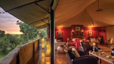 Lounges and Bar