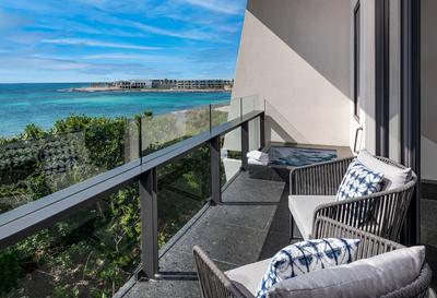 Ocean View Guestroom With King Bed