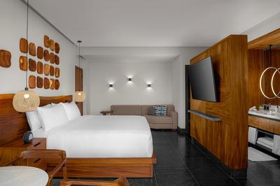 1 Bedroom Governors Suite