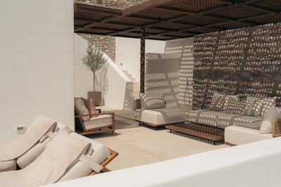 Premium Pool Suite