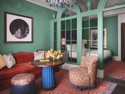 Mansion Suite