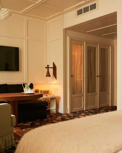 Prestige Room