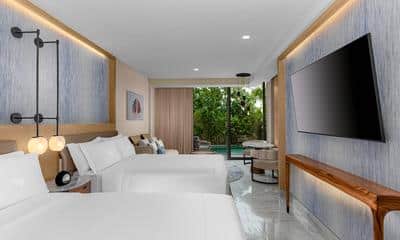 Ocean Front Swim Up 2 Queen Bed Guestroom