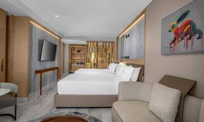 Ocean Front 2 Queen Beds Guestroom