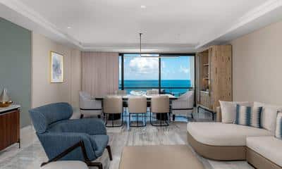 Deluxe Ocean Front Suite With King Bed