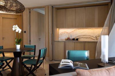 Junior One Bedroom Suite