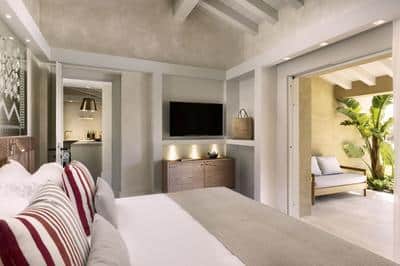 Laguna View Suite