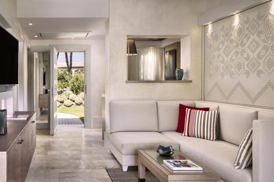 Laguna View Suite