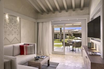Laguna View Suite