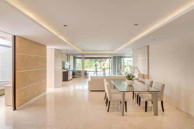 Uma Pool Residence