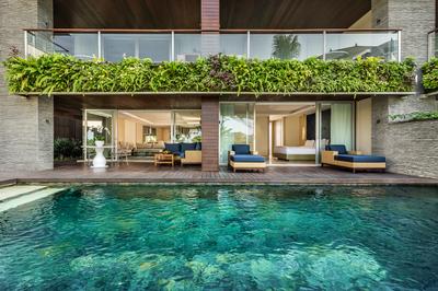 Uma Pool Residence