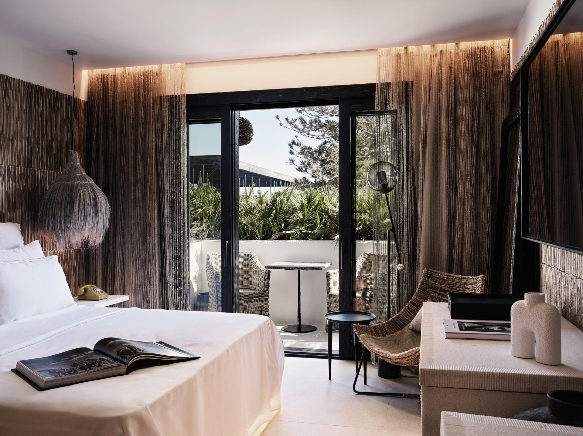 EOS Double Room
