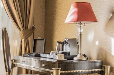 RS NH anantara new york palace