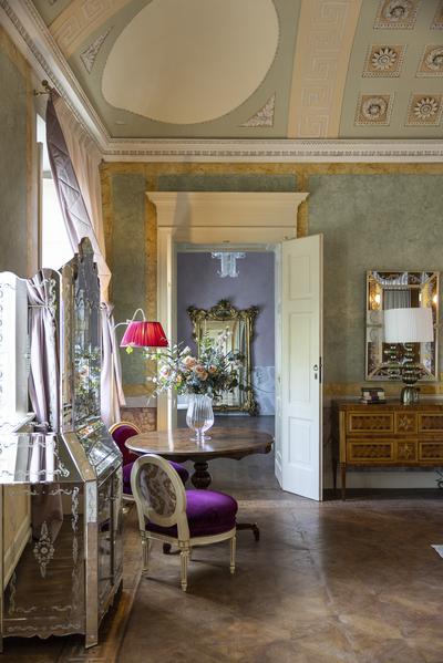 Grand Junior Suite in the Villa with Lake View