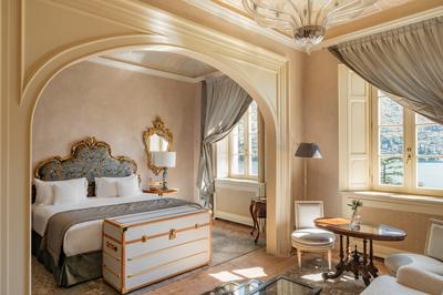 Junior Suite in the Villa with Lake View