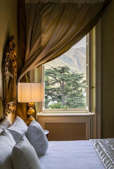 Room in Villa with Lake View