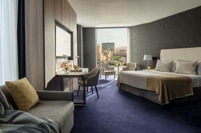 Junior Corner Suite With View