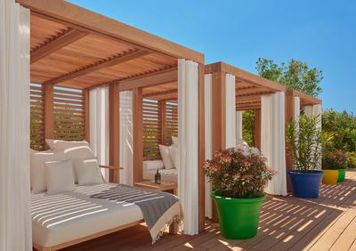 Cabanas Pool