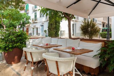 Jara at The Standard - Terrace