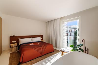 Plaza Suite