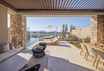 WOW Beachfront Infinity Villa