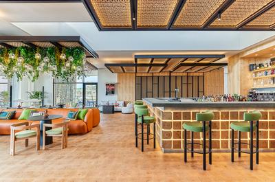 W Lounge