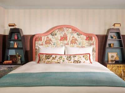 Graduate King Junior Suite