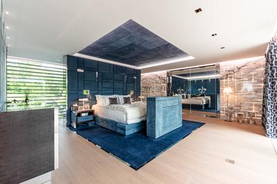 Bedroom with Ensuite and Terrace