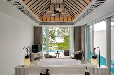 Beachfront Pool Villa