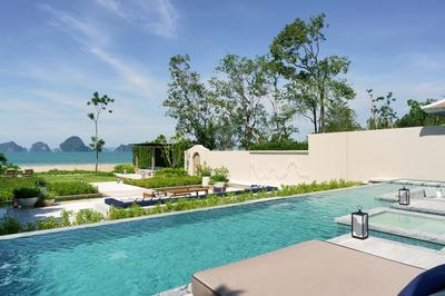 Presidential Beachfront Pool Villa