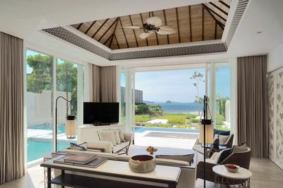 Presidential Beachfront Pool Villa