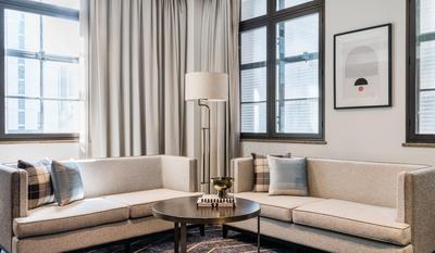 1 Bedroom Suite With Living Area