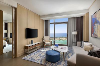Horizon Suite Sea View Living Room