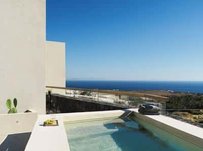 Lava Suite Seaview with Jacuzzi