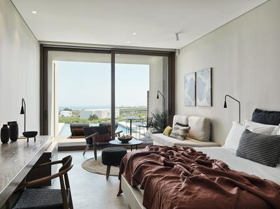 1 King Bed Seaview with Private Pool